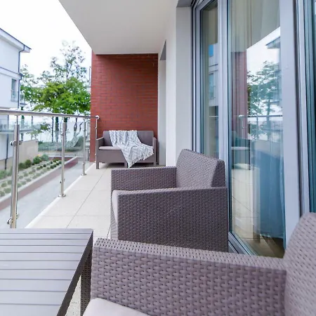 Apartament Wiatr I Woda Z Basenem Rewal Exterior foto