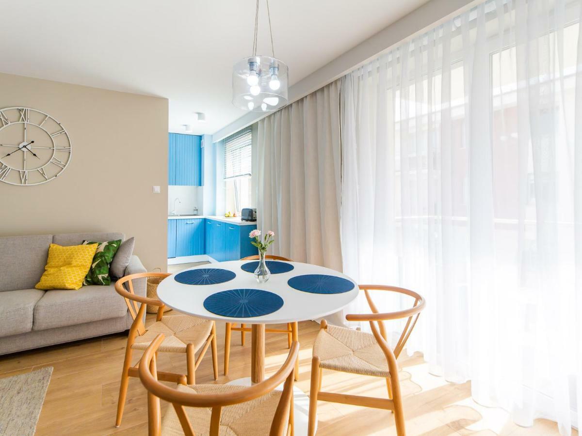 Apartment Wiatr I Woda Z Basenem Rewal